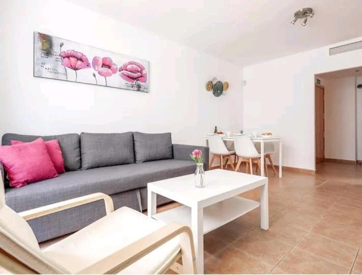 Apartamento Con Patio Y Piscina Cerca De Sevilla La Algaba Luaran gambar