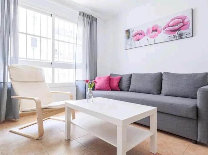 Apartamento Con Patio Y Piscina Cerca De Sevilla La Algaba Luaran gambar