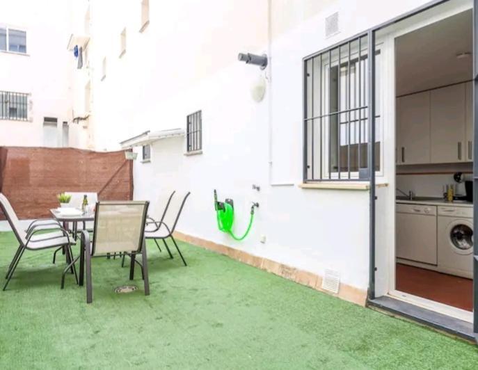 Apartamento Con Patio Y Piscina Cerca De Sevilla La Algaba Luaran gambar