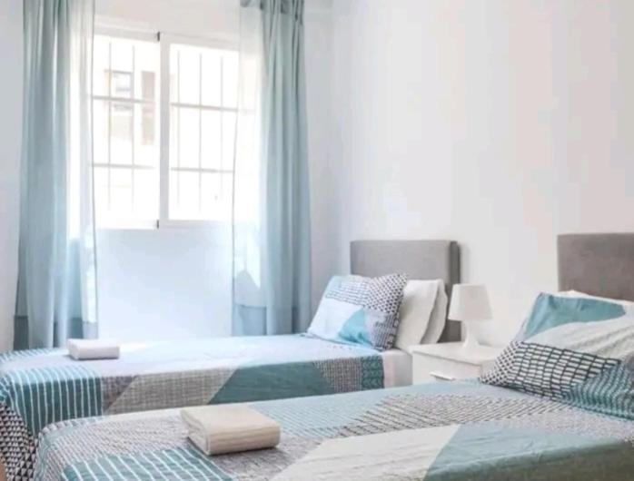 Apartamento Con Patio Y Piscina Cerca De Sevilla La Algaba Luaran gambar