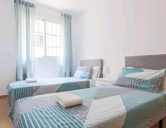 Apartamento Con Patio Y Piscina Cerca De Sevilla La Algaba Luaran gambar