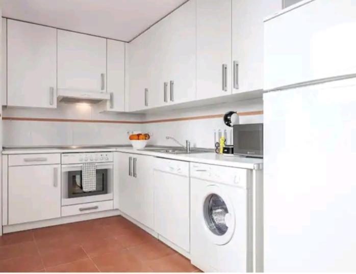Apartamento Con Patio Y Piscina Cerca De Sevilla La Algaba Luaran gambar
